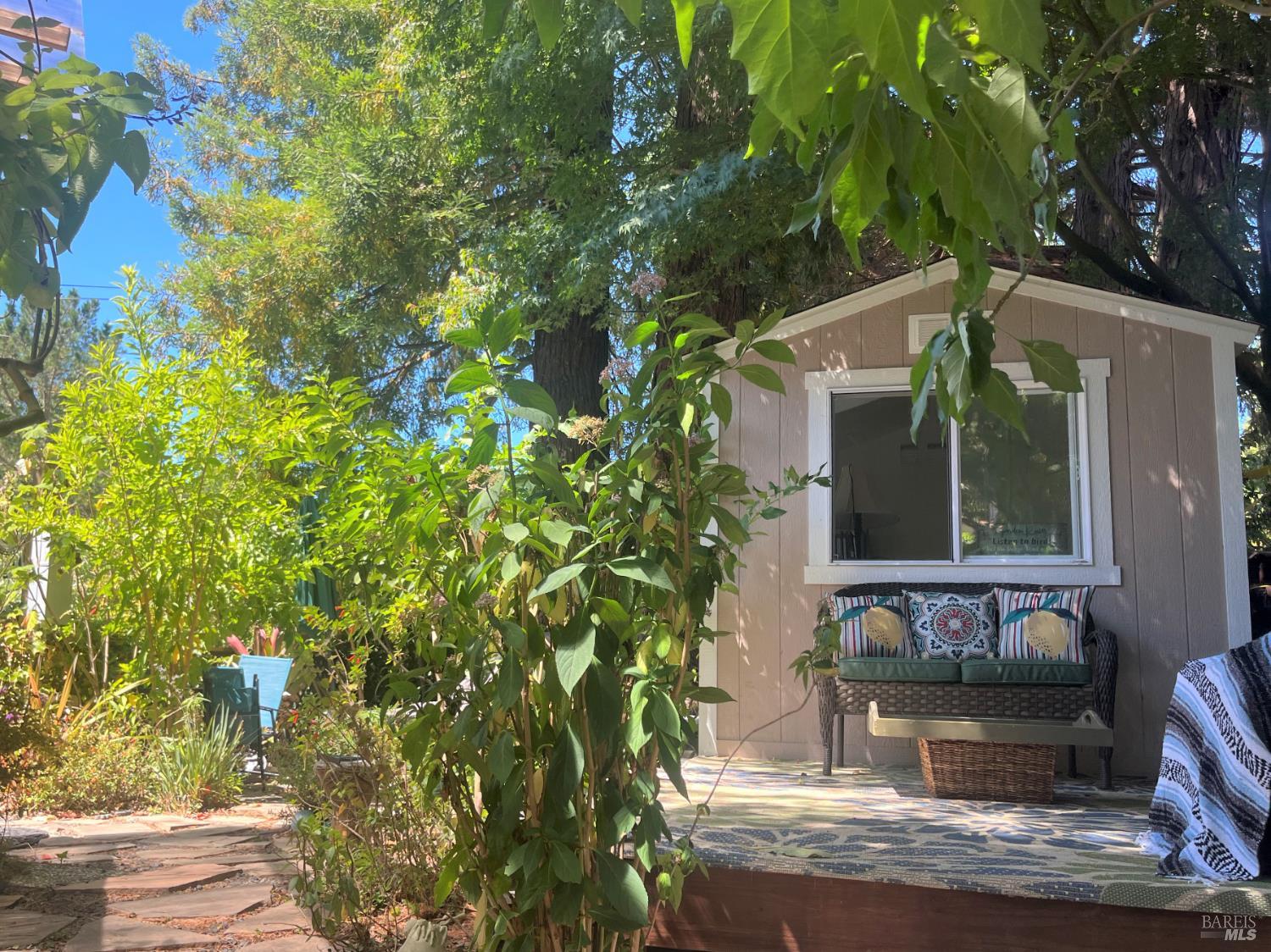 Detail Gallery Image 9 of 18 For 22900 Sylvan Way a, Monte Rio,  CA 95462 - 2 Beds | 1 Baths