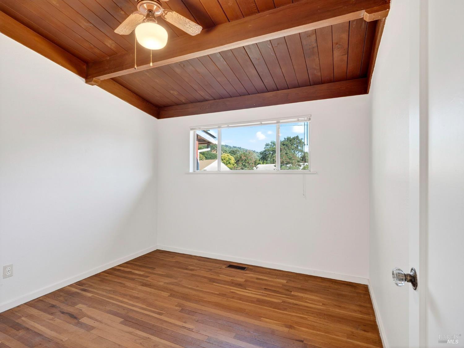 Detail Gallery Image 21 of 40 For 810 Mendocino Dr, Ukiah,  CA 95482 - 4 Beds | 2 Baths