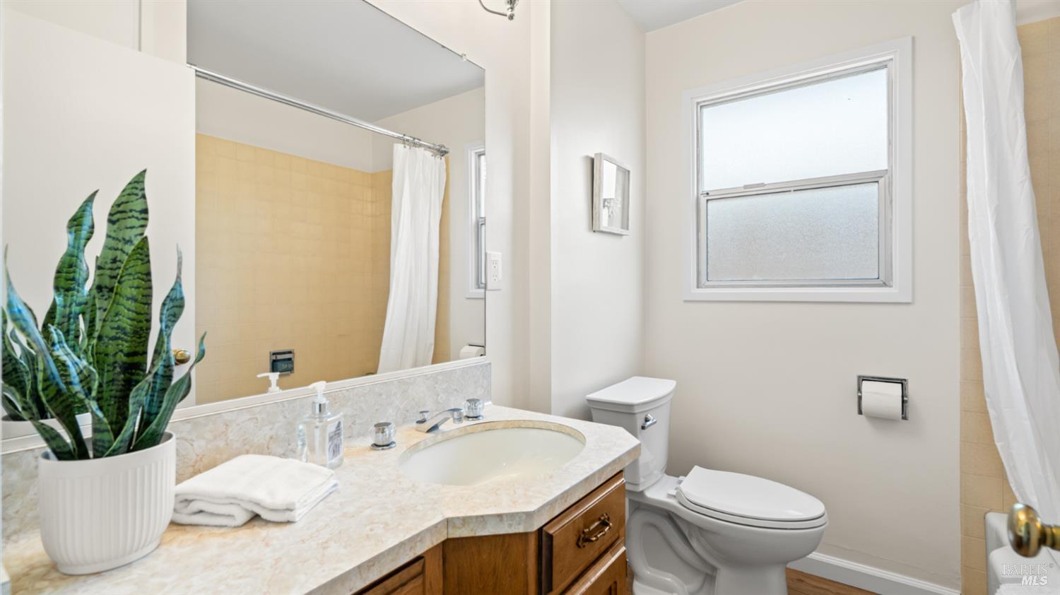 Detail Gallery Image 22 of 28 For 782 Clausing Ave, Novato,  CA 94945 - 3 Beds | 2 Baths