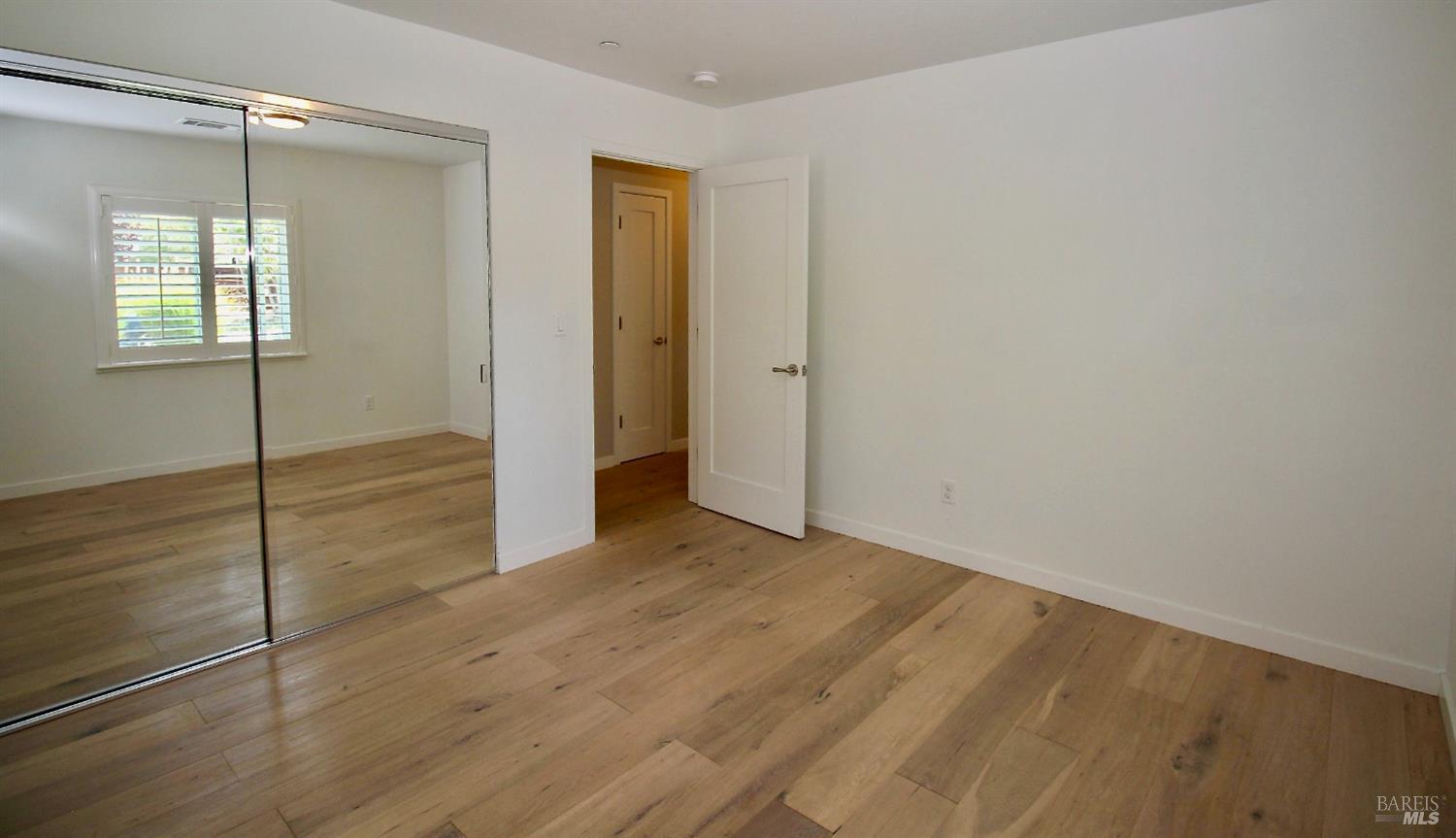 Detail Gallery Image 15 of 18 For 6 Juno Rd, Tiburon,  CA 94920 - 4 Beds | 2 Baths
