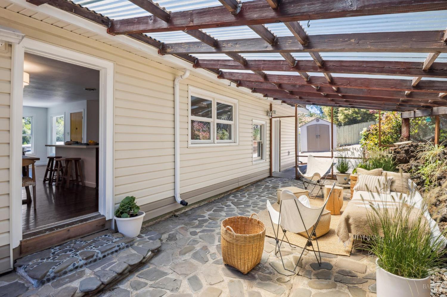 Detail Gallery Image 28 of 41 For 16 Marion Ct, Novato,  CA 94945 - 3 Beds | 1 Baths