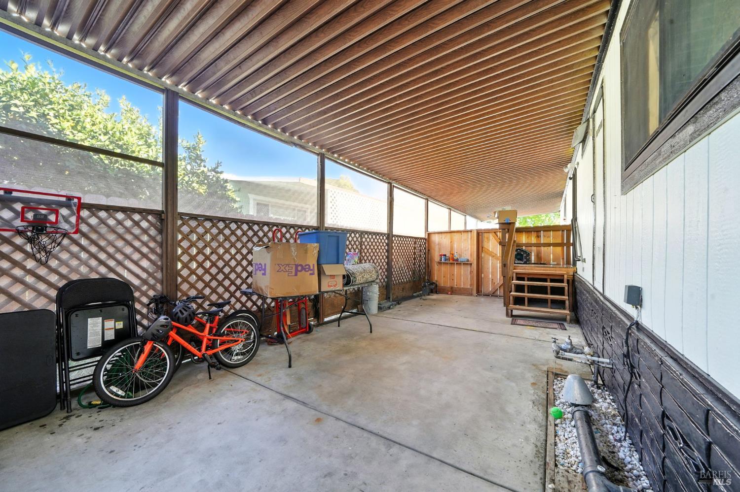 Detail Gallery Image 26 of 27 For 420 Sandstone Dr, Vallejo,  CA 94589 - 3 Beds | 2 Baths