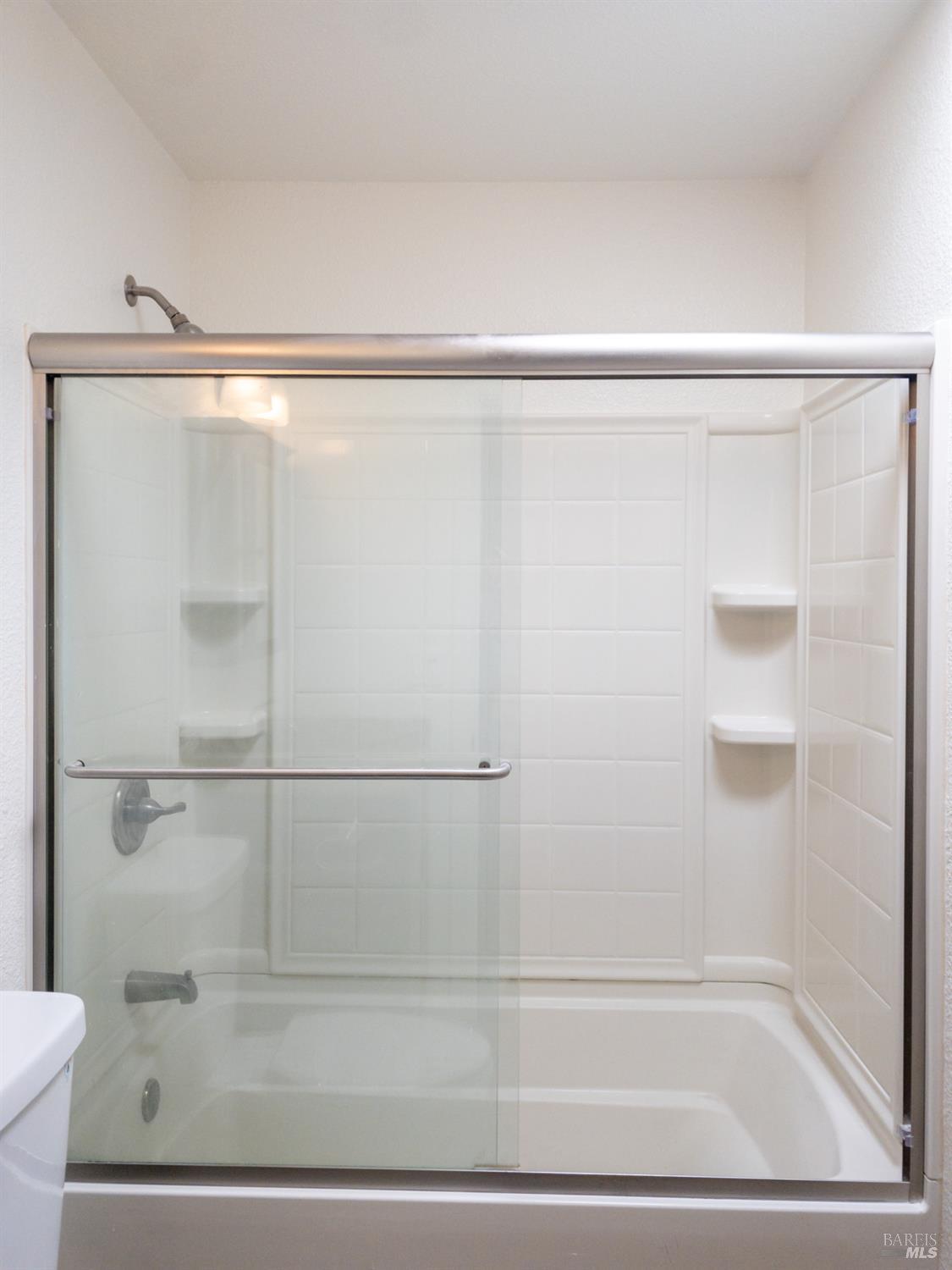 Detail Gallery Image 10 of 12 For 801 Meadowsweet Dr, Corte Madera,  CA 94925 - – Beds | – Baths