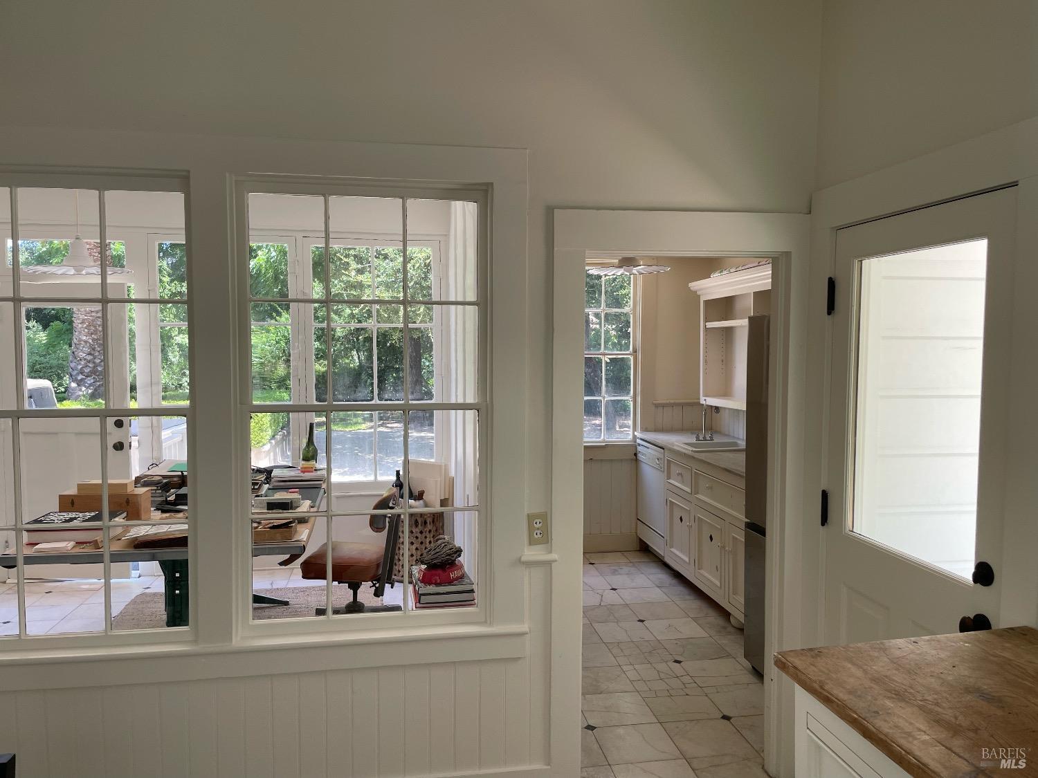 Detail Gallery Image 13 of 25 For 751 Crystal Springs Rd, Saint Helena,  CA 94574 - 5 Beds | 1/1 Baths