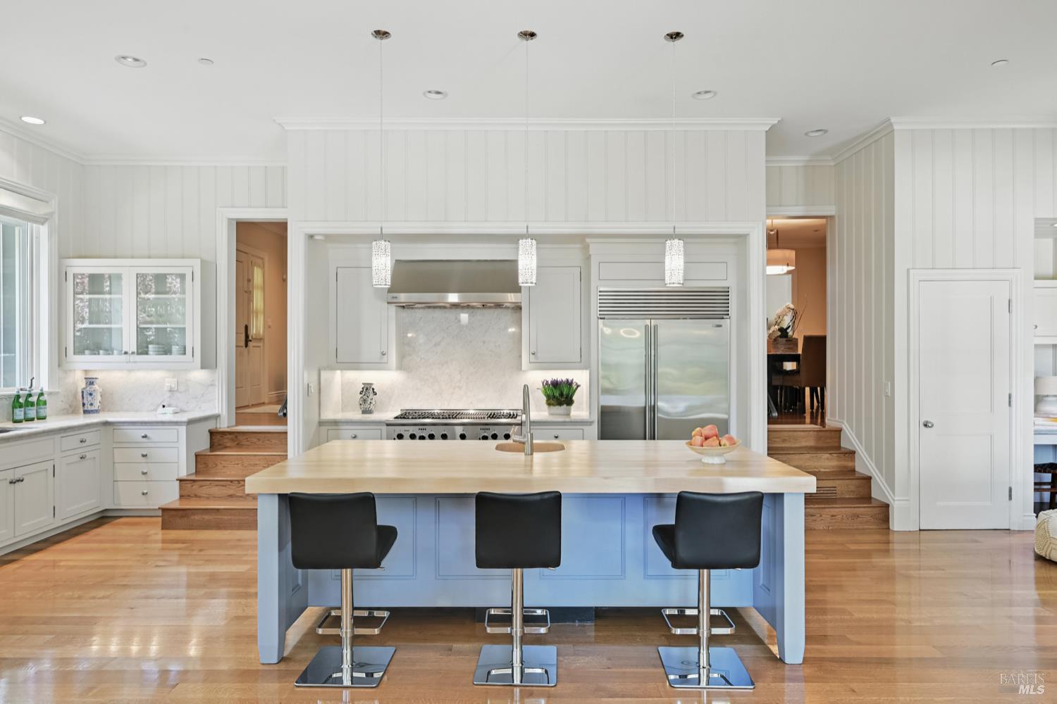 Detail Gallery Image 11 of 57 For 436 Green Glen Way, Mill Valley,  CA 94941 - 4 Beds | 3/1 Baths
