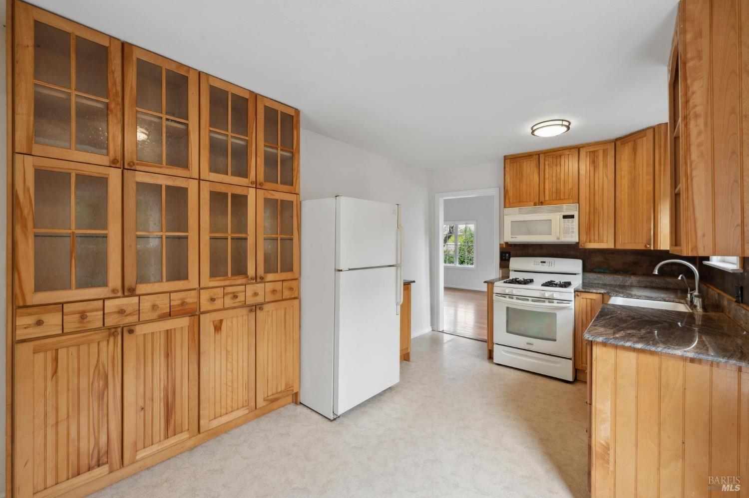 Detail Gallery Image 53 of 70 For 112 Edison Ave, Corte Madera,  CA 94925 - 5 Beds | 3 Baths