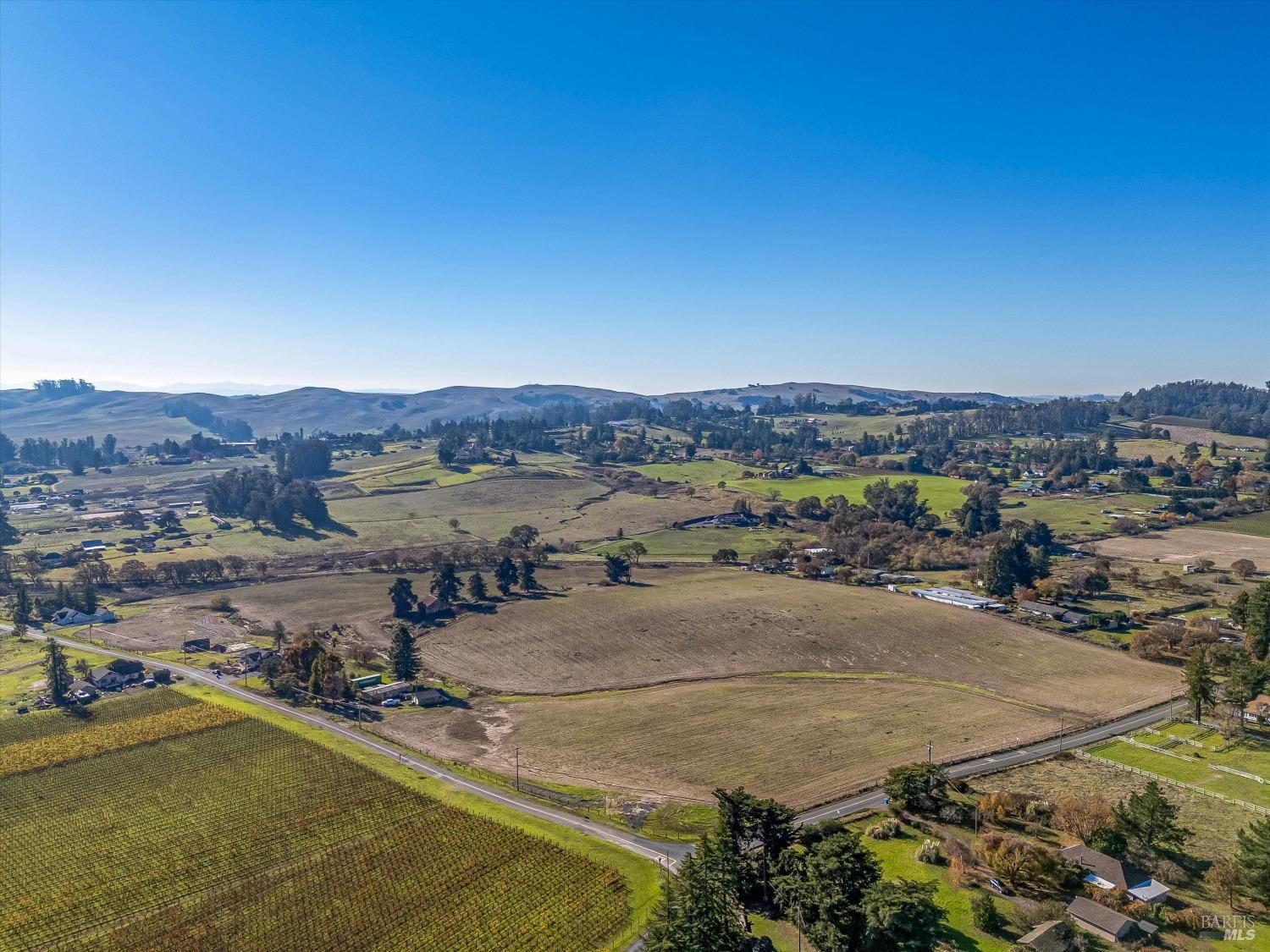 Detail Gallery Image 9 of 25 For 6000 Petersen Rd, Sebastopol,  CA 95472 - – Beds | – Baths