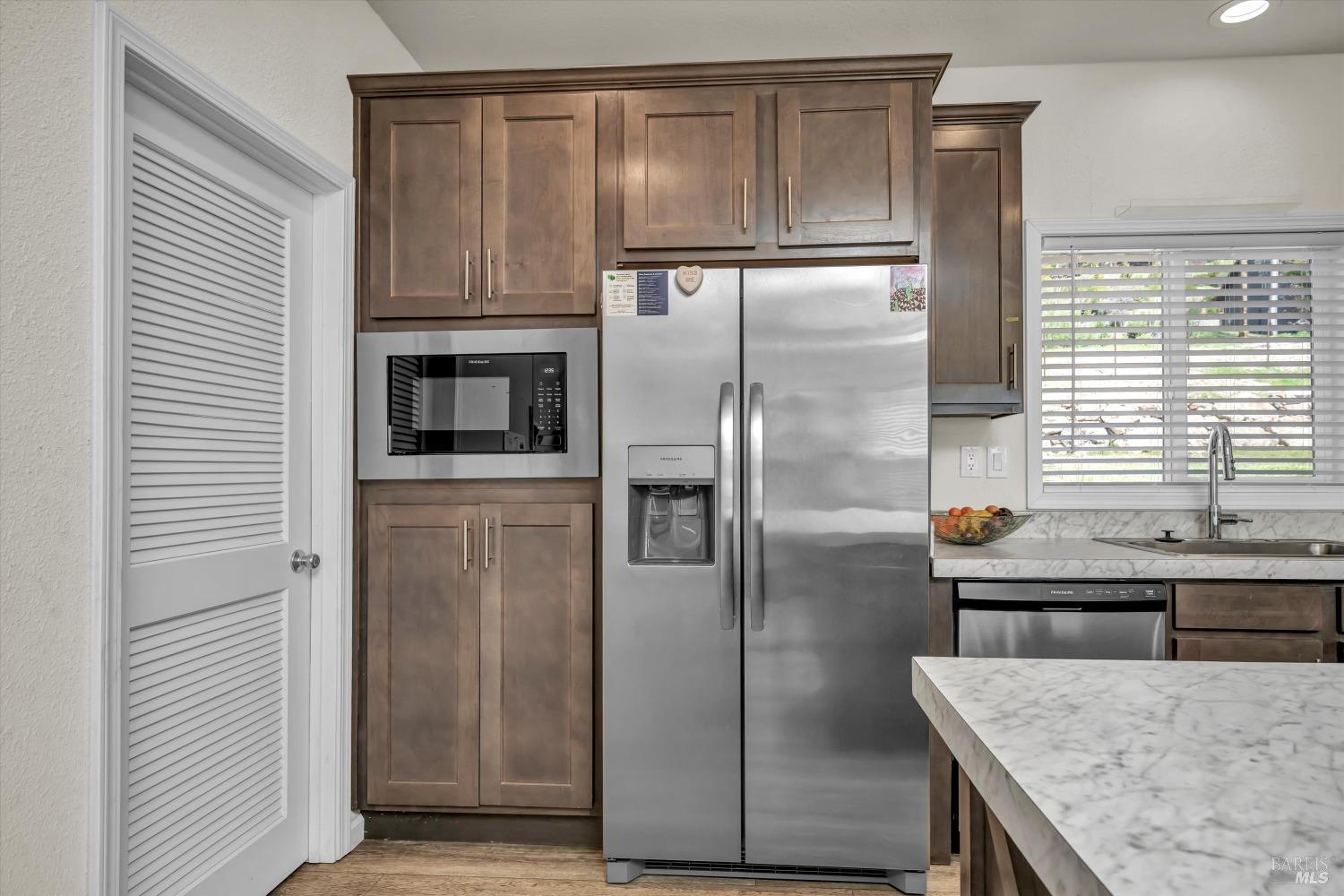 Detail Gallery Image 7 of 22 For 9447 Angelly Way, Cobb,  CA 95426 - 3 Beds | 2 Baths