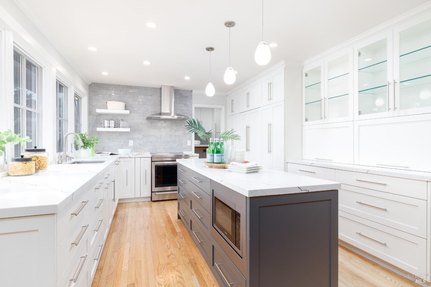 Detail Gallery Image 1 of 36 For 4713 Circle B Pl, Santa Rosa,  CA 95405 - 4 Beds | 3/1 Baths