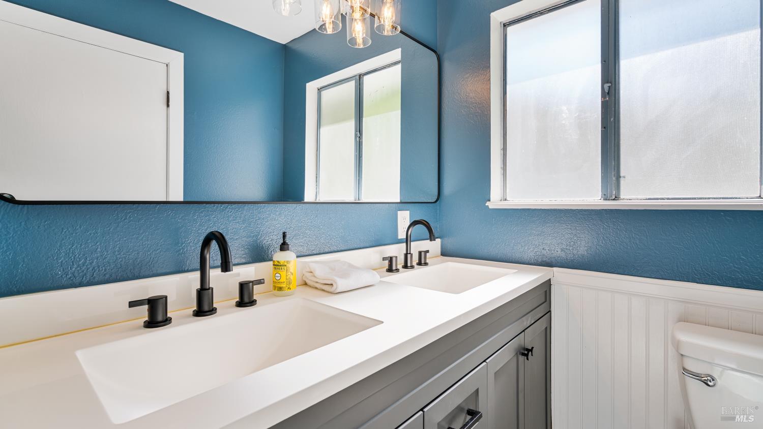Detail Gallery Image 21 of 35 For 7826 Brookside Ave, Sebastopol,  CA 95472 - 4 Beds | 2/1 Baths