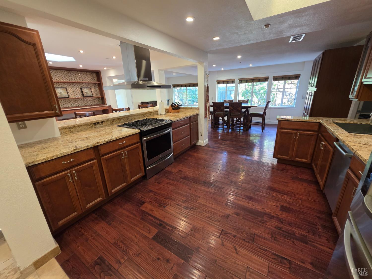 Detail Gallery Image 8 of 32 For 3606 Linda Vista Ave, Napa,  CA 94558 - 3 Beds | 2 Baths