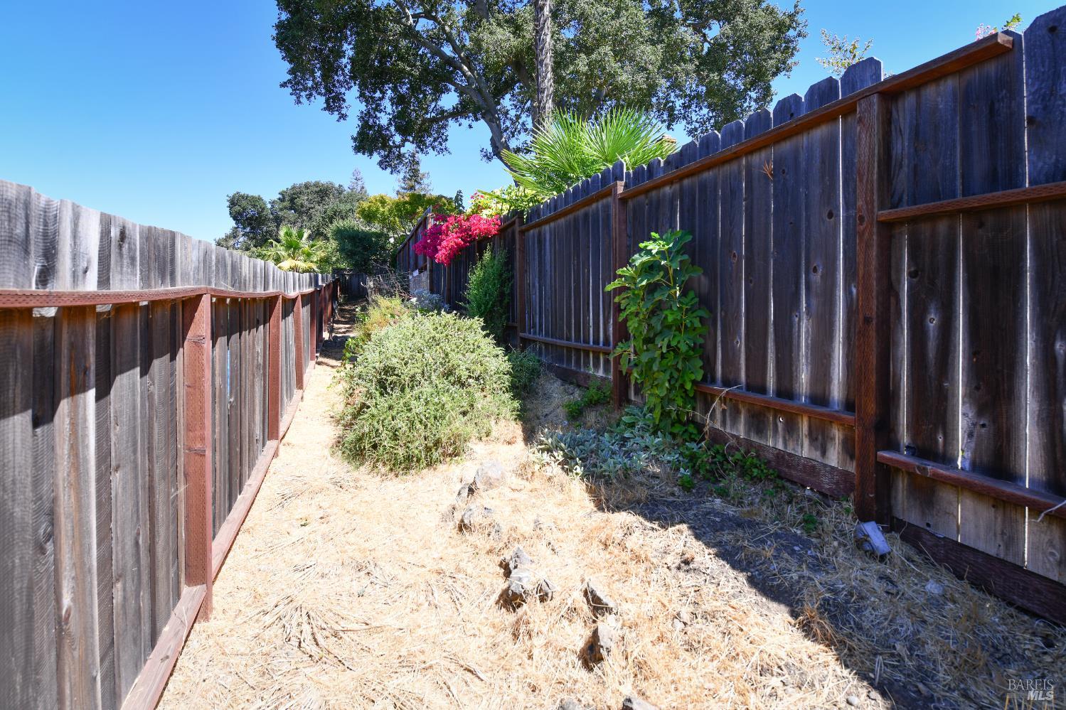 Detail Gallery Image 43 of 48 For 1521 King Ave, Napa,  CA 94559 - 3 Beds | 2 Baths