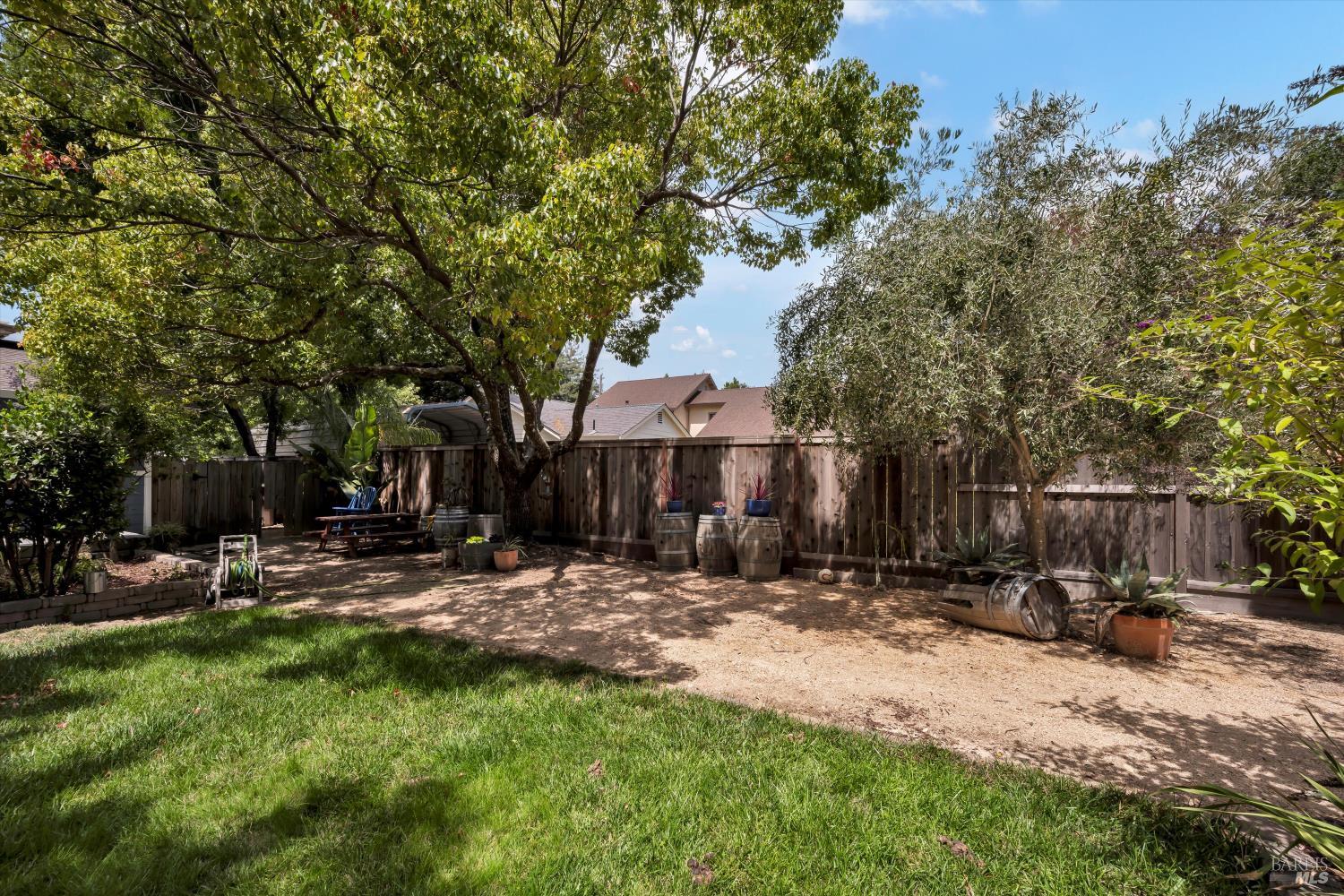 Detail Gallery Image 37 of 38 For 1018 Easum Dr, Napa,  CA 94558 - 3 Beds | 2 Baths