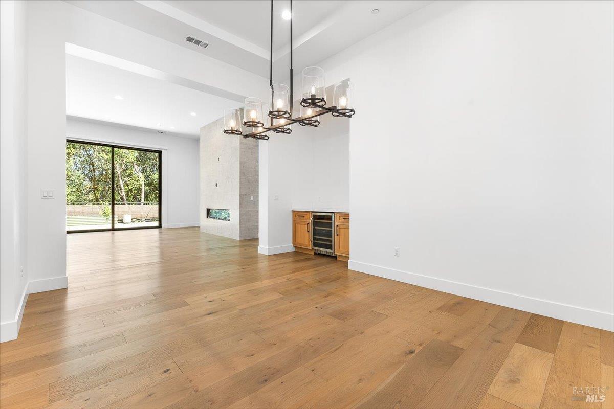 Detail Gallery Image 7 of 59 For 794 Los Olivos Rd, Santa Rosa,  CA 95404 - 4 Beds | 3/1 Baths