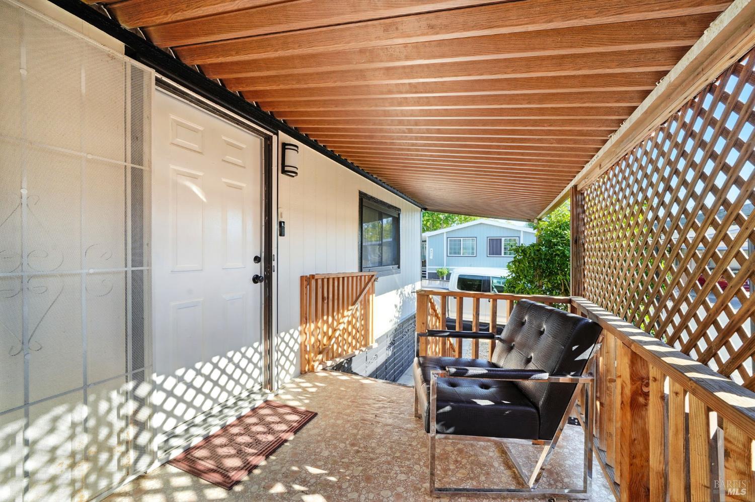 Detail Gallery Image 5 of 27 For 420 Sandstone Dr, Vallejo,  CA 94589 - 3 Beds | 2 Baths