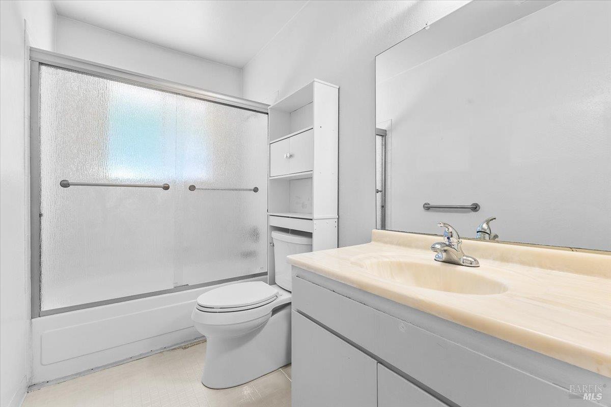 Detail Gallery Image 14 of 19 For 4910 Cheryl Ct, Santa Rosa,  CA 95409 - 3 Beds | 2 Baths