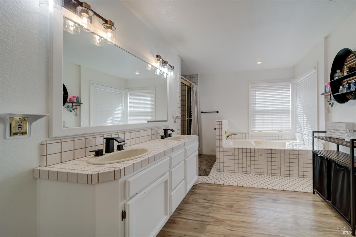 Detail Gallery Image 13 of 34 For 2514 Troon Ct, Fairfield,  CA 94534 - 4 Beds | 3 Baths