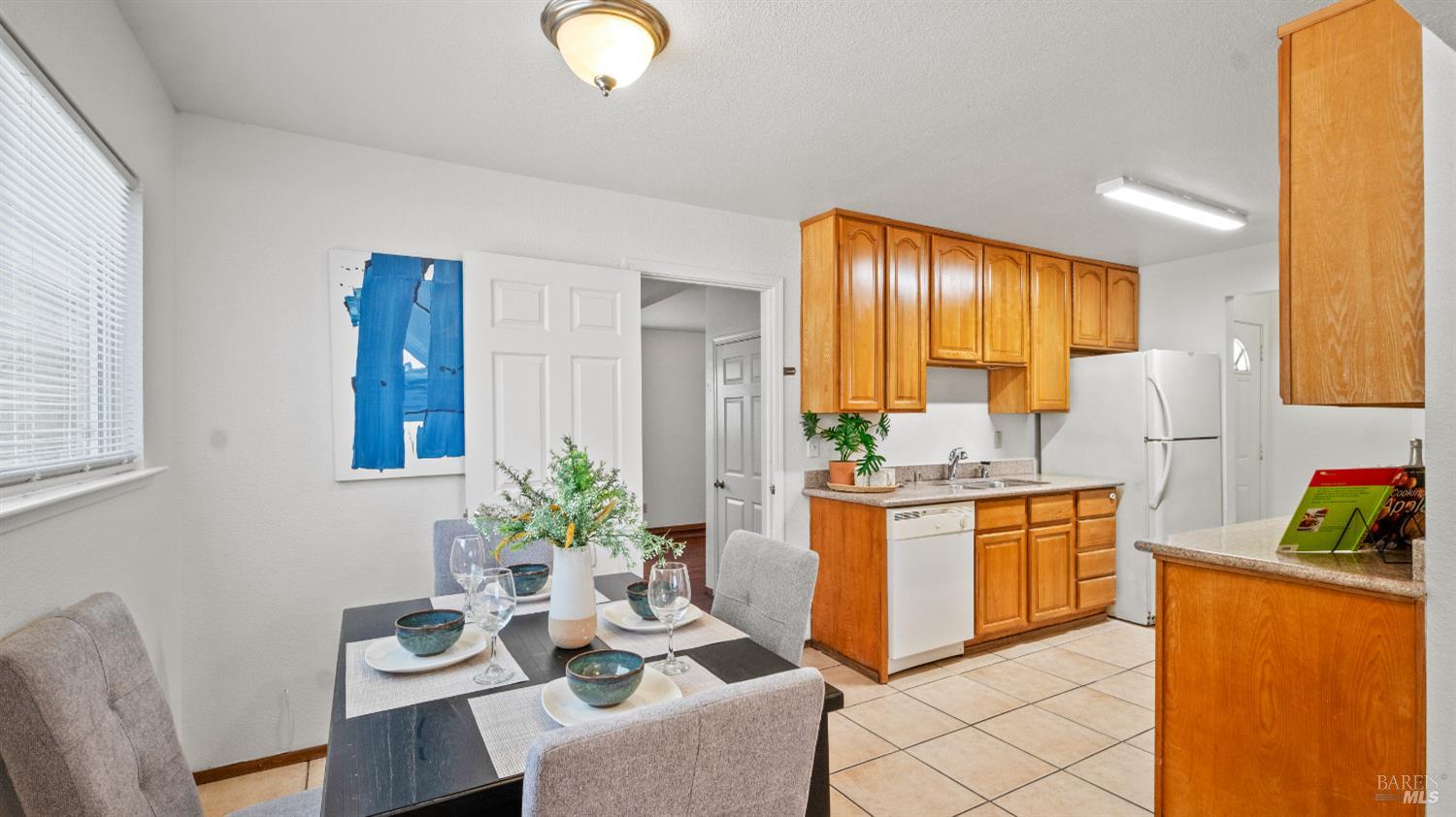 Detail Gallery Image 4 of 43 For 1754 Utah St, Fairfield,  CA 94533 - 4 Beds | 2 Baths