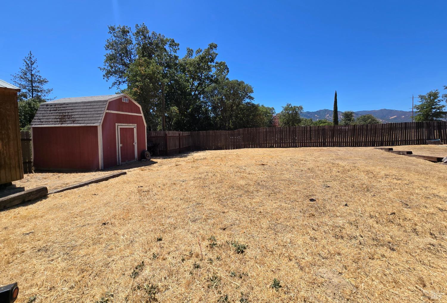 Detail Gallery Image 31 of 32 For 2110 Fern Canyon Rd, Ukiah,  CA 95482 - 3 Beds | 2 Baths