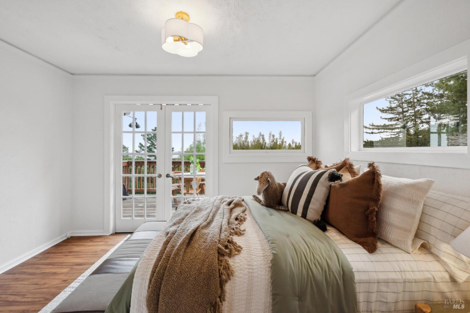 Detail Gallery Image 37 of 70 For 112 Edison Ave, Corte Madera,  CA 94925 - 5 Beds | 3 Baths