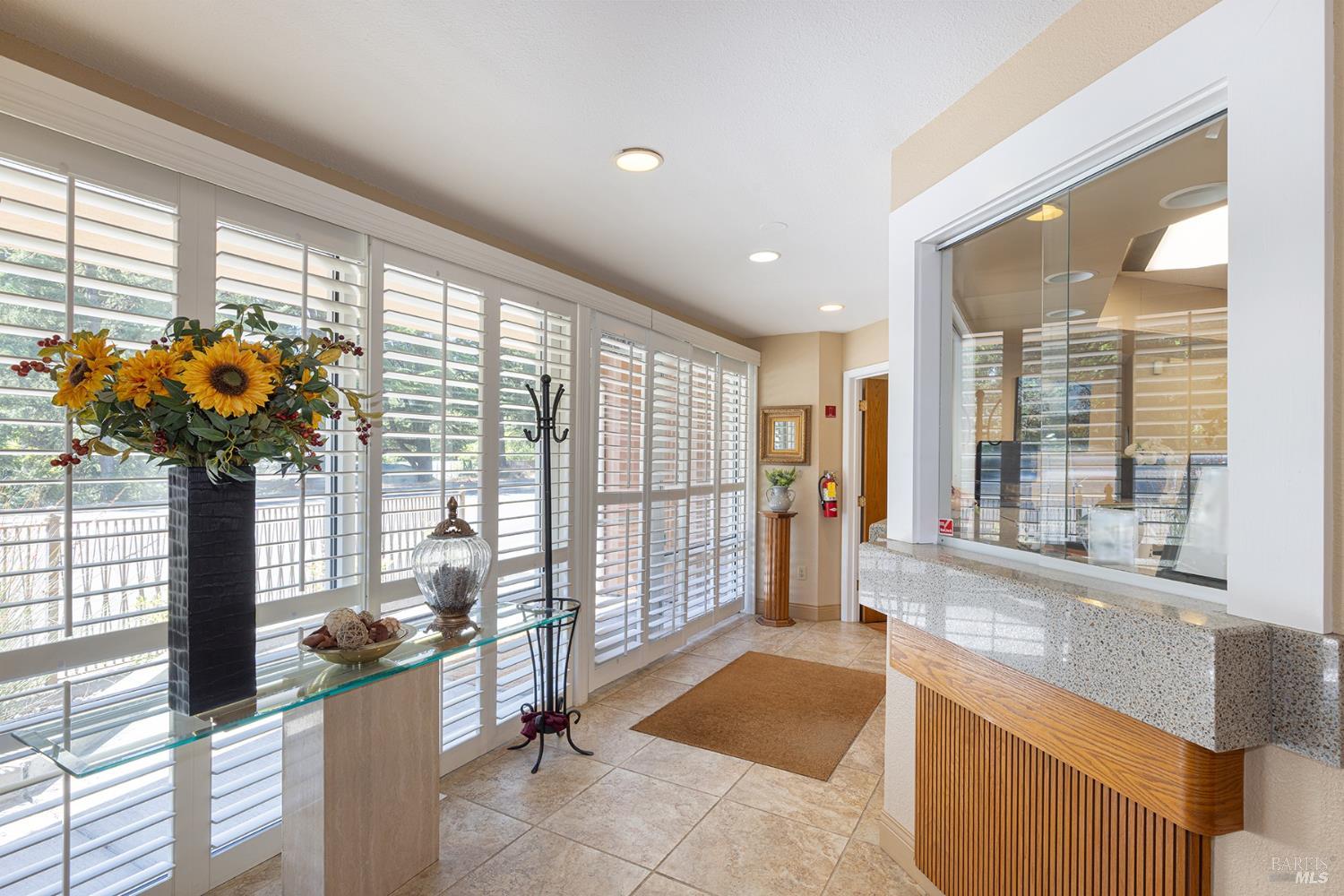 Detail Gallery Image 2 of 24 For 2211 4th St, Santa Rosa,  CA 95404 - – Beds | – Baths