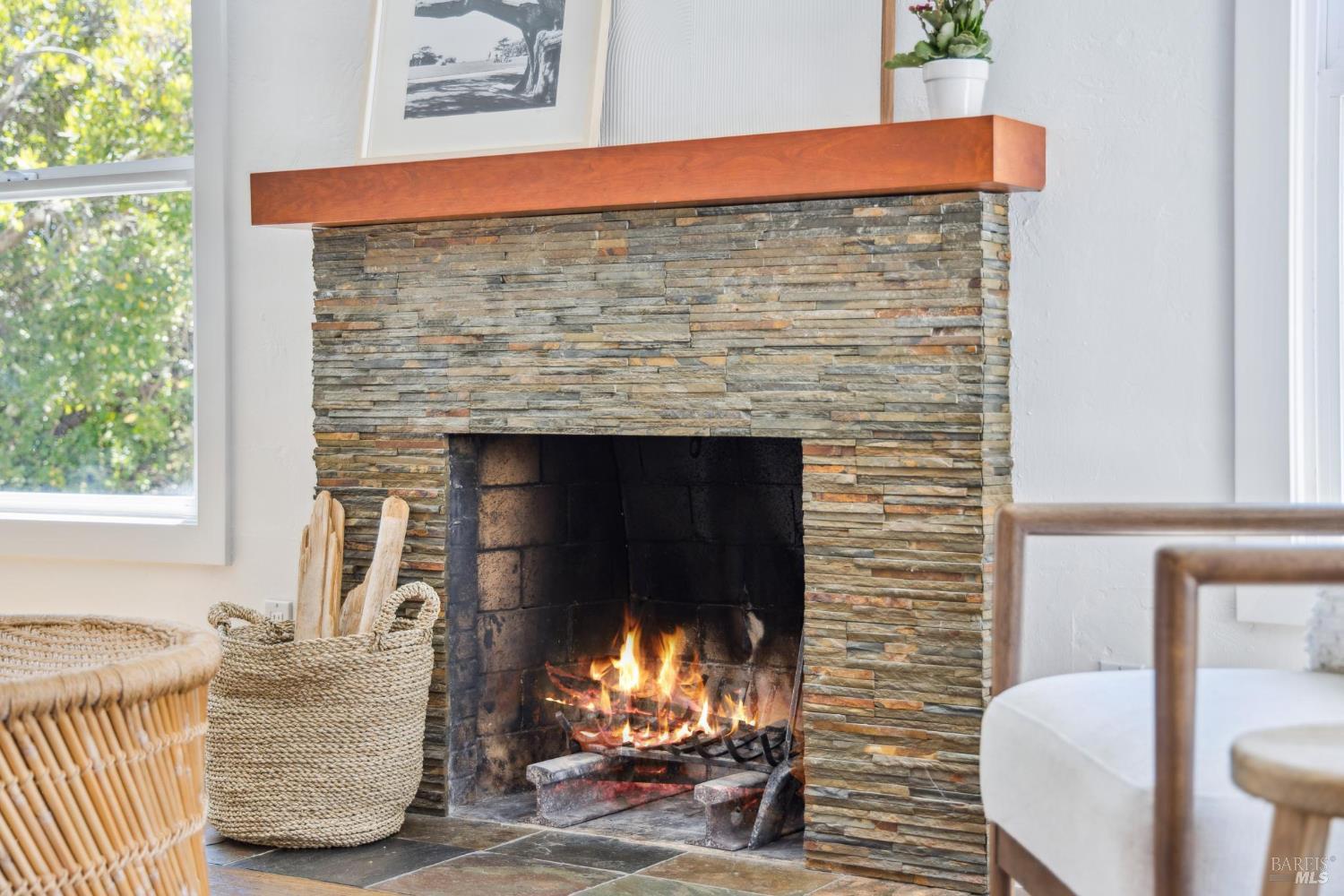 Detail Gallery Image 8 of 41 For 16 Marion Ct, Novato,  CA 94945 - 3 Beds | 1 Baths