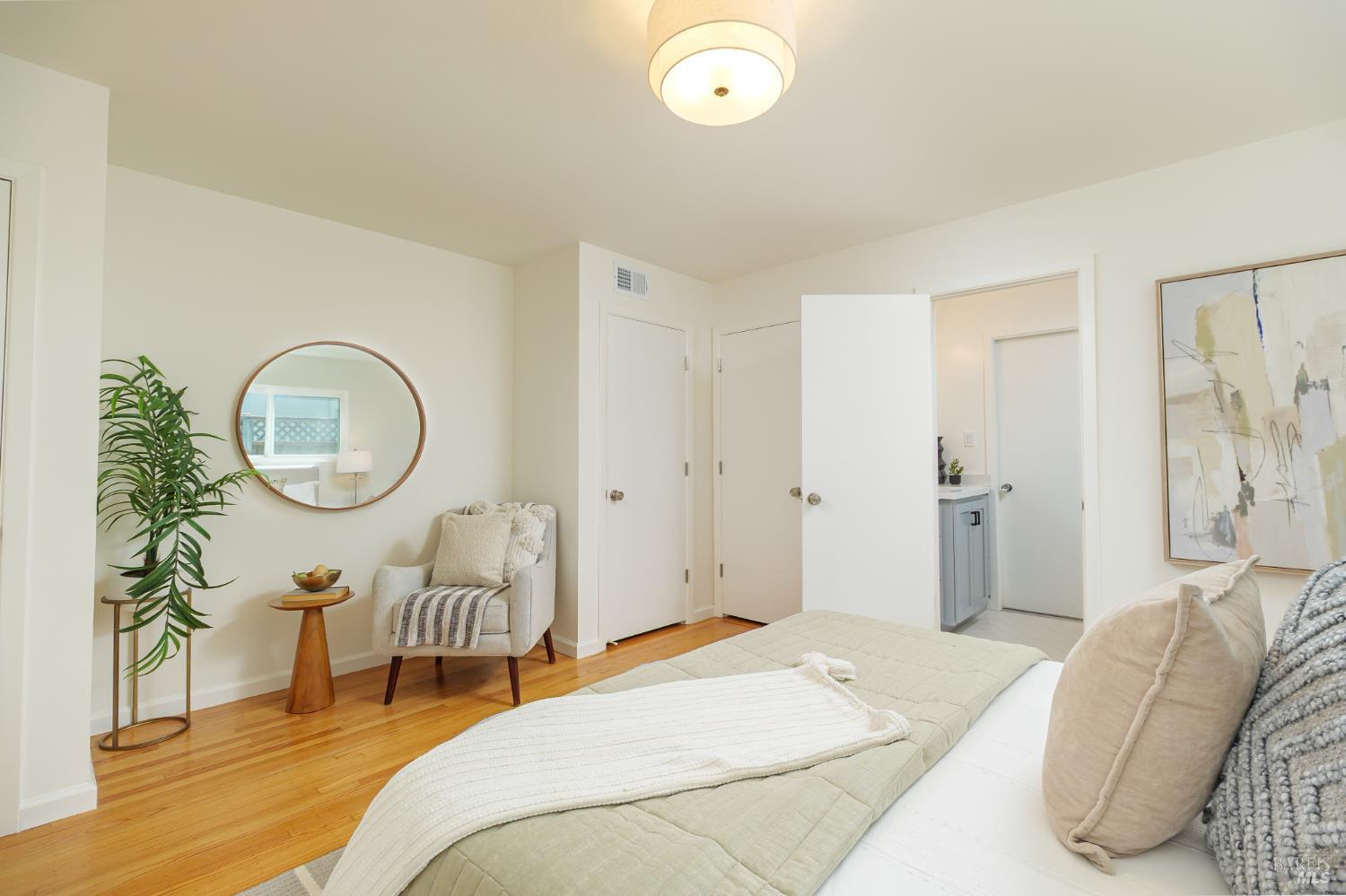 Detail Gallery Image 16 of 38 For 160 Golden Hind Psge, Corte Madera,  CA 94925 - 3 Beds | 2 Baths