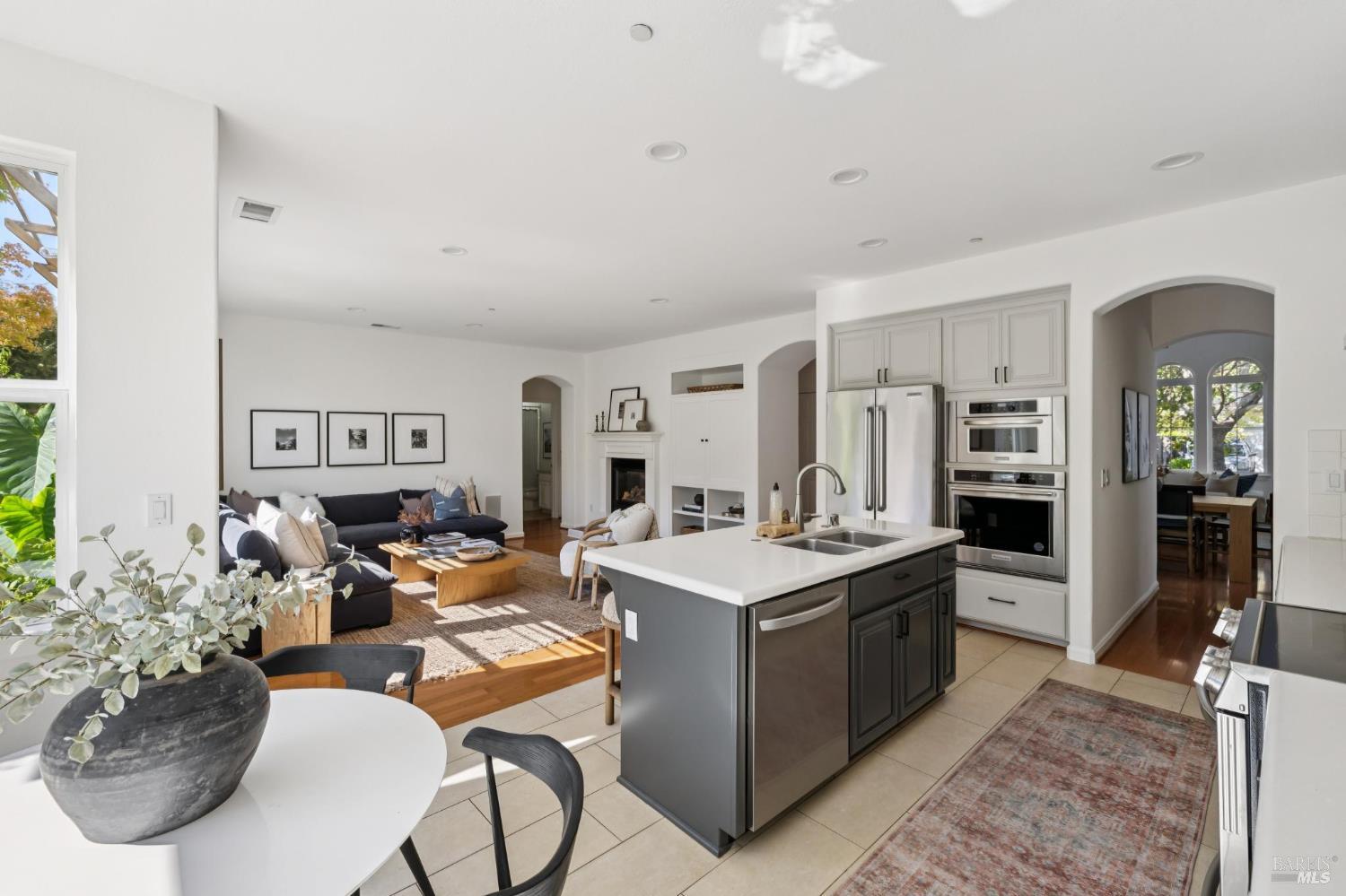 Detail Gallery Image 18 of 52 For 24 Sunny Cove Dr, Novato,  CA 94949 - 5 Beds | 3/1 Baths