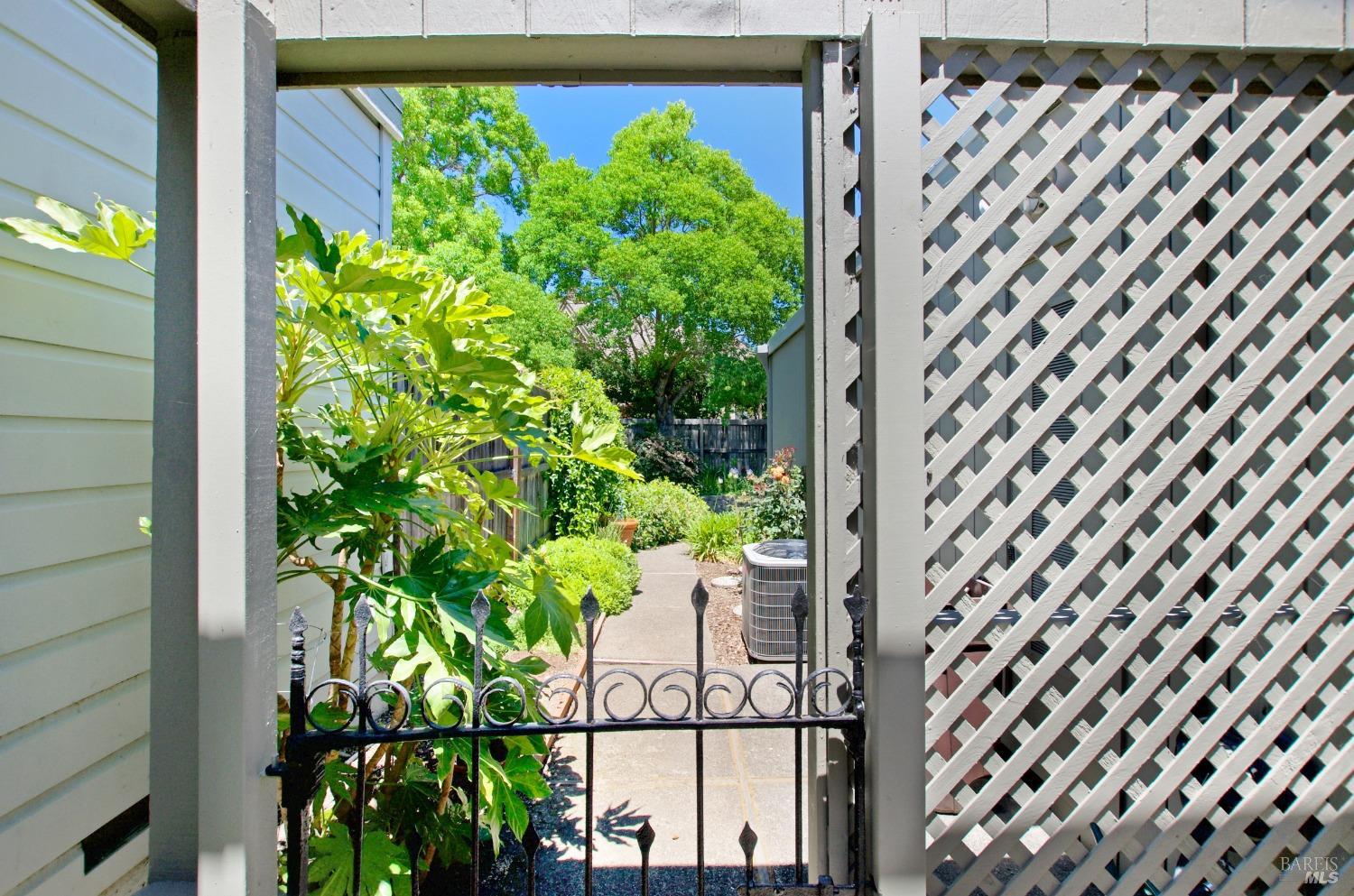 Detail Gallery Image 10 of 43 For 1329 Avenida Sebastiani Unkn, Sonoma,  CA 95476 - 2 Beds | 2 Baths