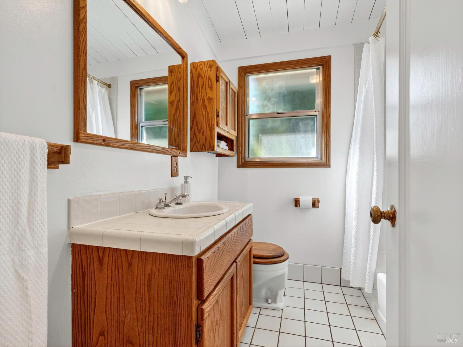 Detail Gallery Image 19 of 40 For 810 Mendocino Dr, Ukiah,  CA 95482 - 4 Beds | 2 Baths