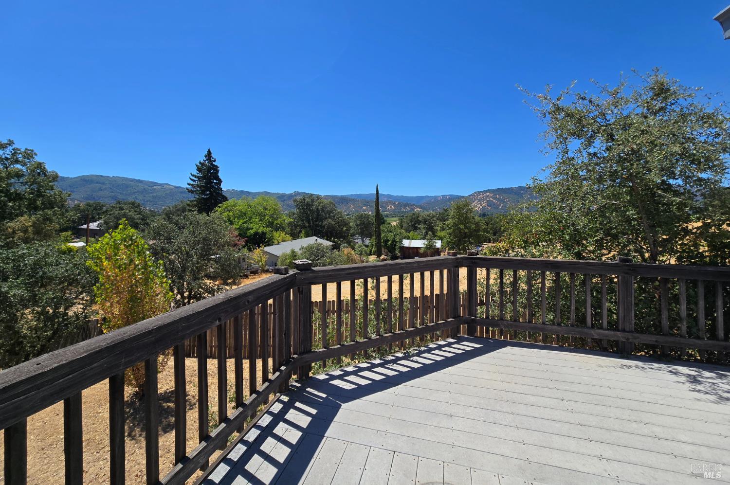Detail Gallery Image 4 of 32 For 2110 Fern Canyon Rd, Ukiah,  CA 95482 - 3 Beds | 2 Baths