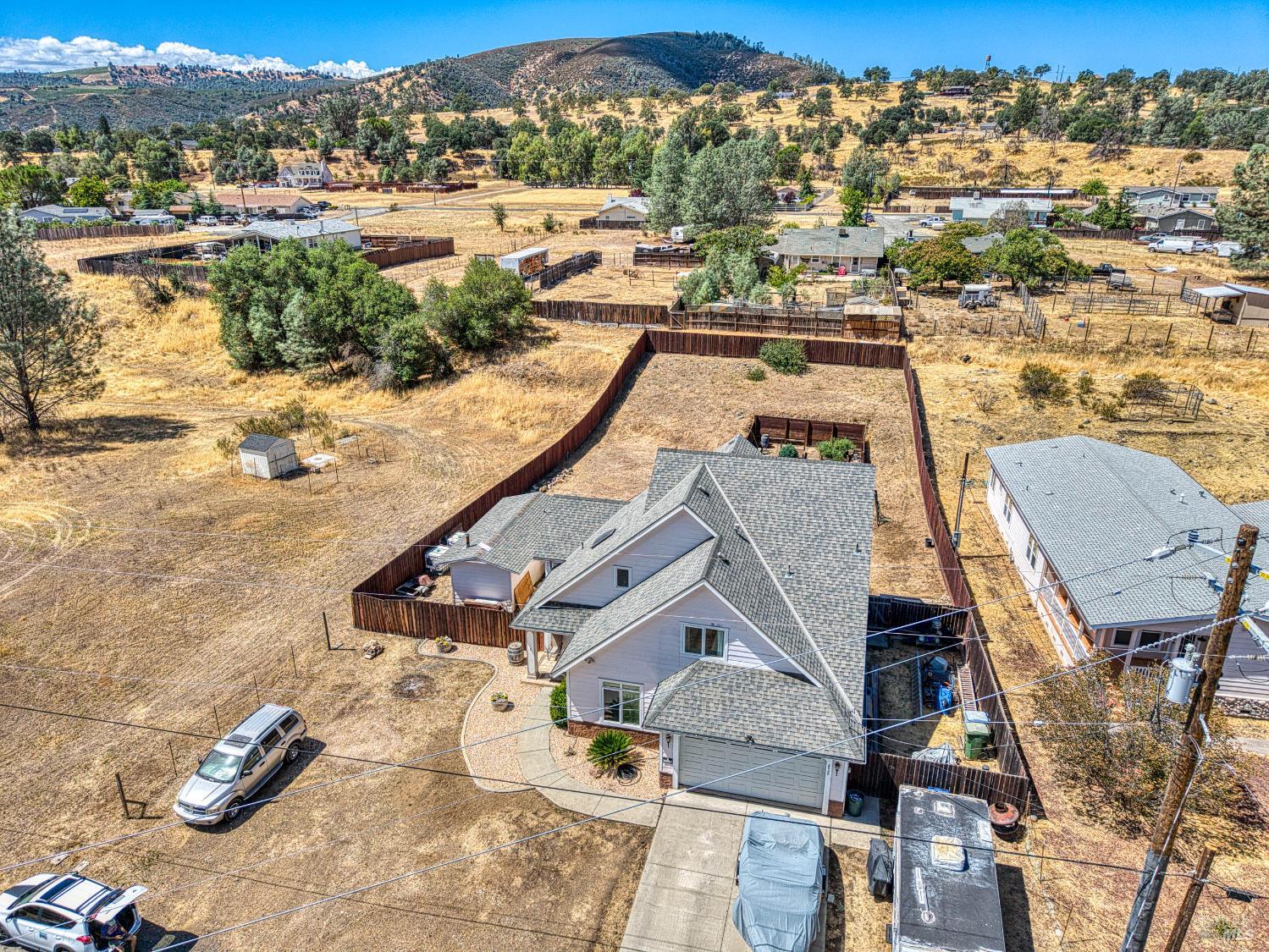 Detail Gallery Image 6 of 56 For 2920 Meadow Creek Rd, Clearlake Oaks,  CA 95423 - 3 Beds | 2/1 Baths