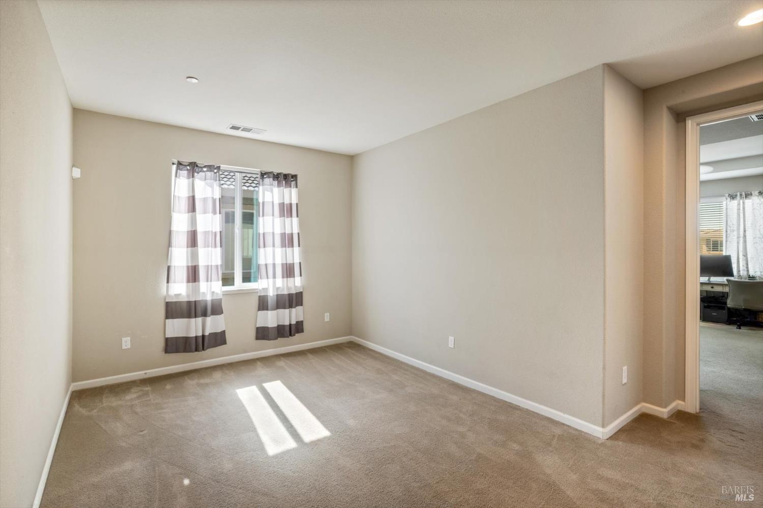 Detail Gallery Image 20 of 72 For 625 Guild Rd, Vacaville,  CA 95688 - 4 Beds | 3 Baths