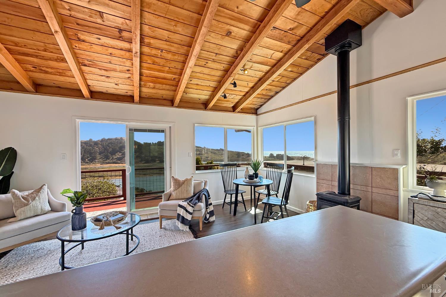 Detail Gallery Image 12 of 61 For 10701 Hereford Dr, Jenner,  CA 95450 - 2 Beds | 1 Baths