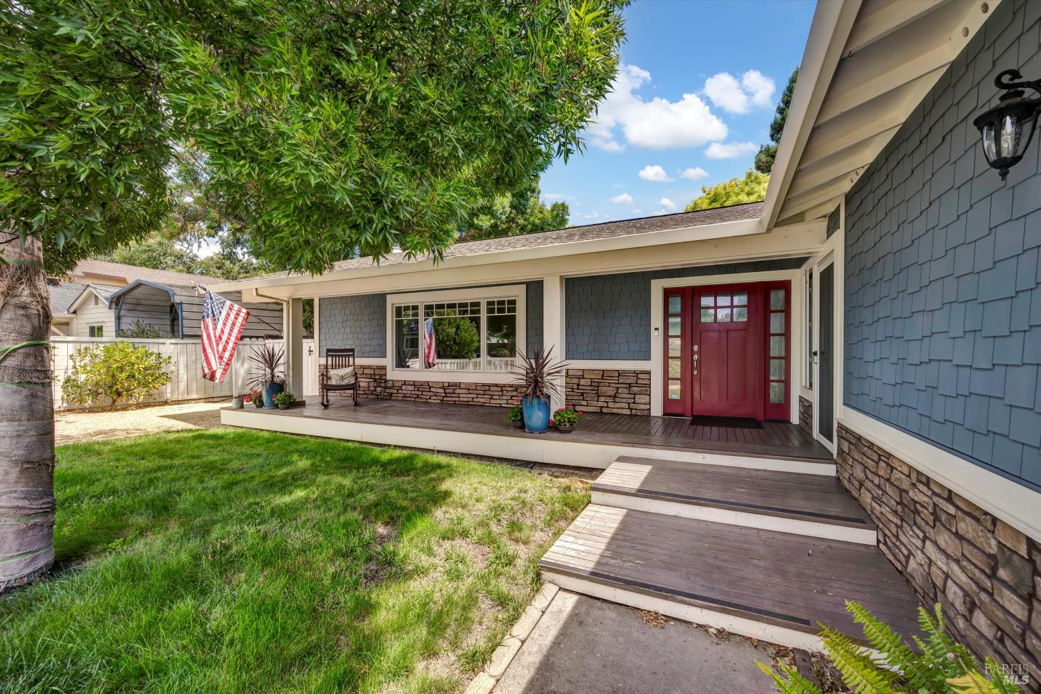 Detail Gallery Image 1 of 38 For 1018 Easum Dr, Napa,  CA 94558 - 3 Beds | 2 Baths