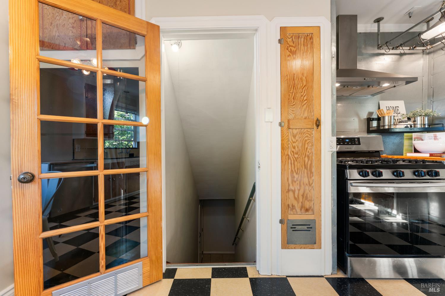 Detail Gallery Image 38 of 74 For 219 Mayo Ave, Vallejo,  CA 94590 - 3 Beds | 2 Baths