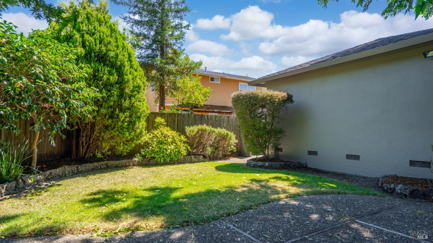 Detail Gallery Image 11 of 28 For 782 Clausing Ave, Novato,  CA 94945 - 3 Beds | 2 Baths