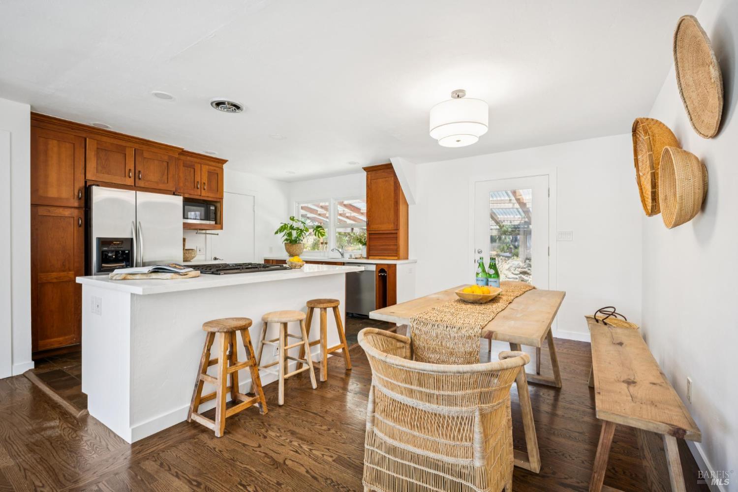 Detail Gallery Image 13 of 41 For 16 Marion Ct, Novato,  CA 94945 - 3 Beds | 1 Baths
