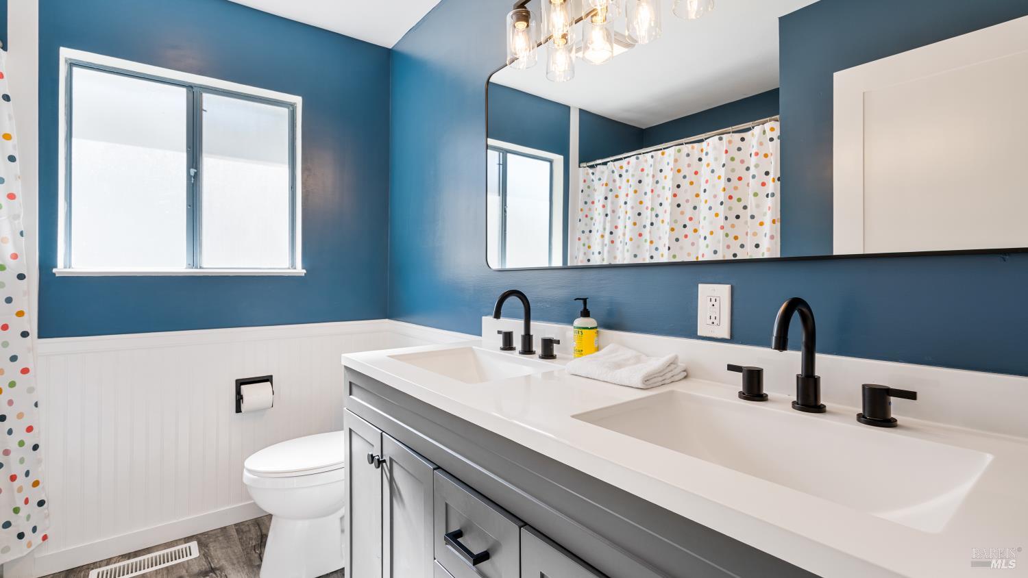 Detail Gallery Image 18 of 35 For 7826 Brookside Ave, Sebastopol,  CA 95472 - 4 Beds | 2/1 Baths