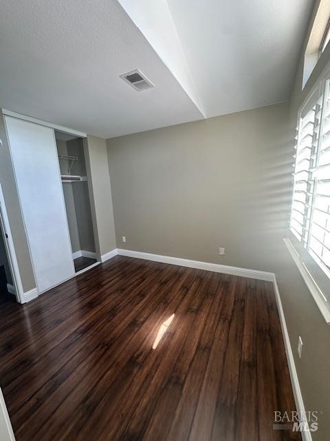 Detail Gallery Image 10 of 23 For 4712 Brookside Cir, Fairfield,  CA 94534 - 4 Beds | 2/1 Baths