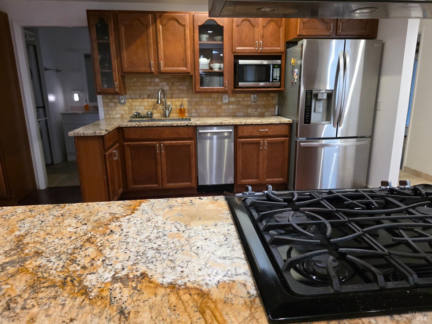 Detail Gallery Image 9 of 32 For 3606 Linda Vista Ave, Napa,  CA 94558 - 3 Beds | 2 Baths