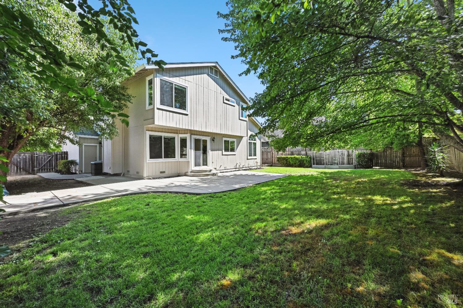 Detail Gallery Image 28 of 34 For 9472 Wellington Cir, Windsor,  CA 95492 - 4 Beds | 2/1 Baths