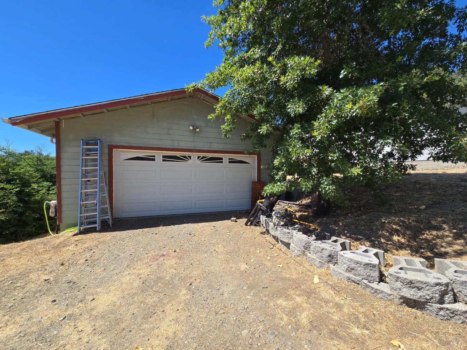 Detail Gallery Image 7 of 32 For 2110 Fern Canyon Rd, Ukiah,  CA 95482 - 3 Beds | 2 Baths