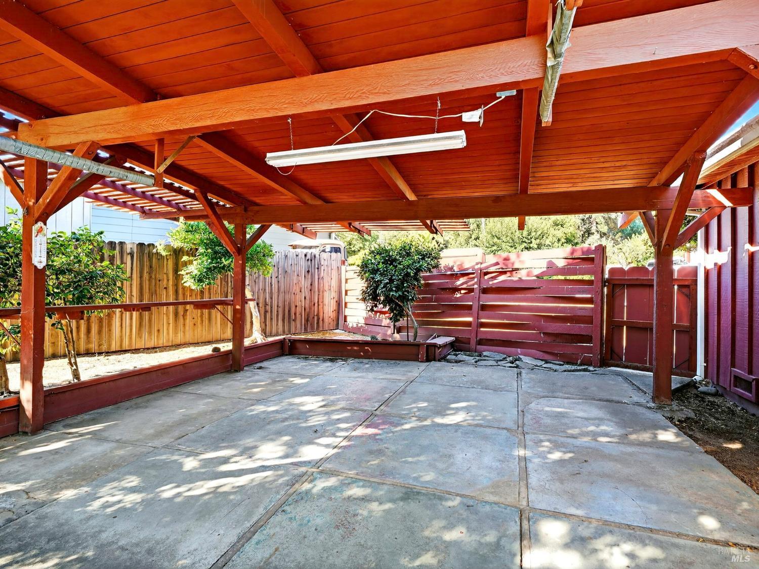 Detail Gallery Image 32 of 40 For 810 Mendocino Dr, Ukiah,  CA 95482 - 4 Beds | 2 Baths