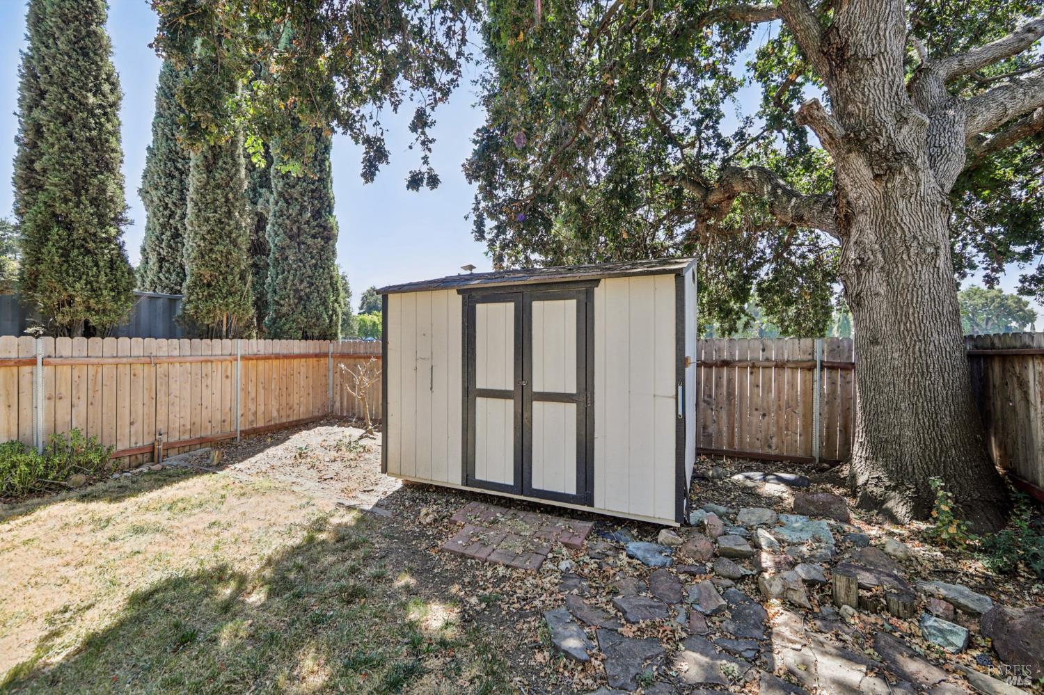 Detail Gallery Image 24 of 33 For 205 W Cherry St, Dixon,  CA 95620 - 3 Beds | 2 Baths