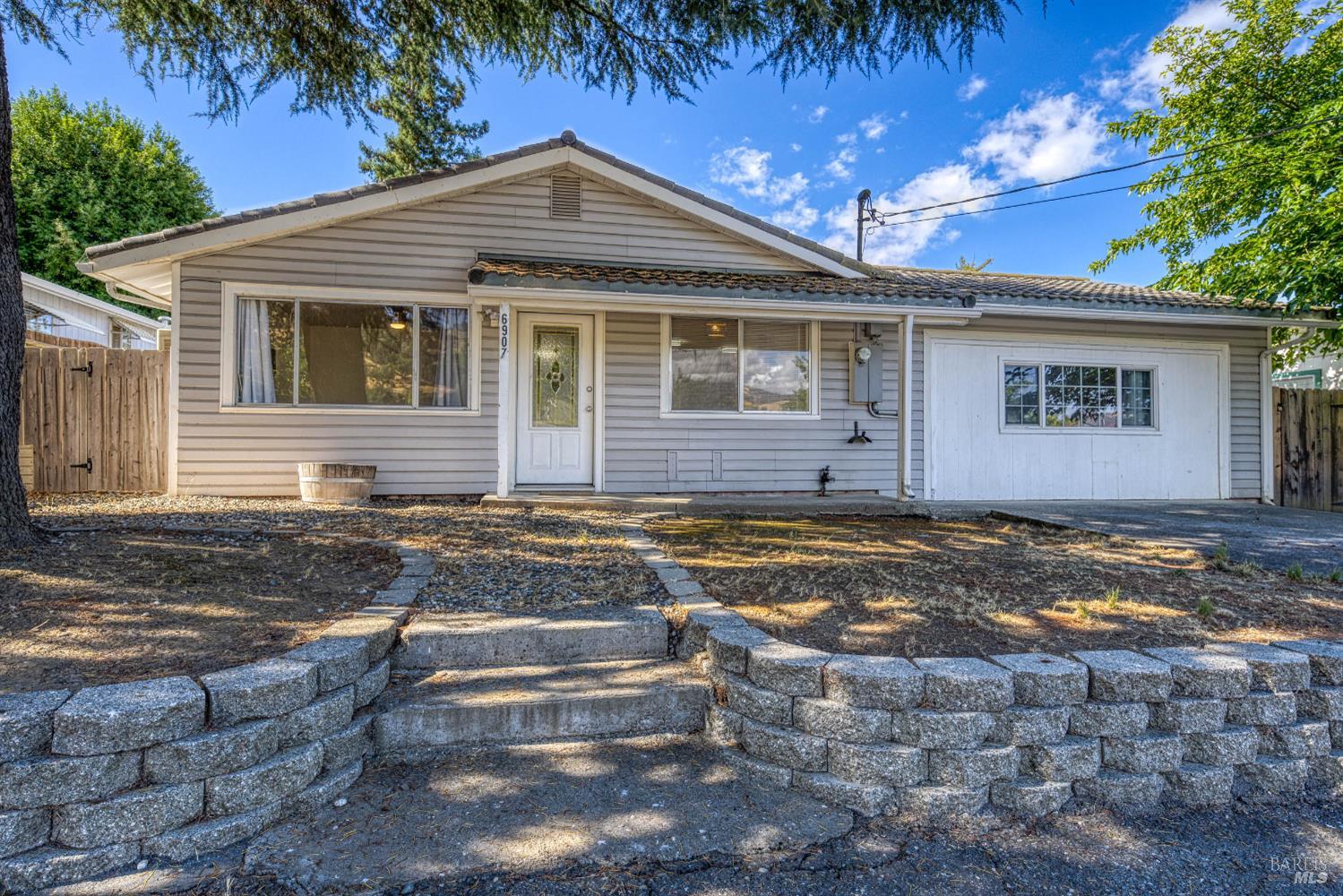 Detail Gallery Image 1 of 56 For 6907 Laurel Del Dr, Lucerne,  CA 95458 - 4 Beds | 1/1 Baths