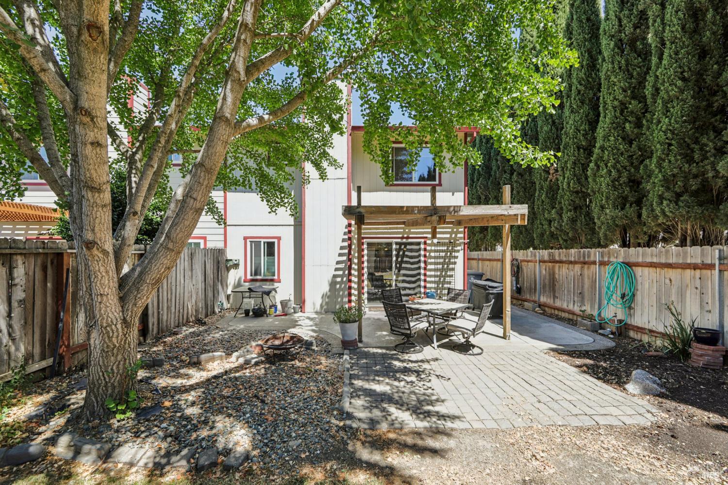 Detail Gallery Image 20 of 33 For 205 W Cherry St, Dixon,  CA 95620 - 3 Beds | 2 Baths