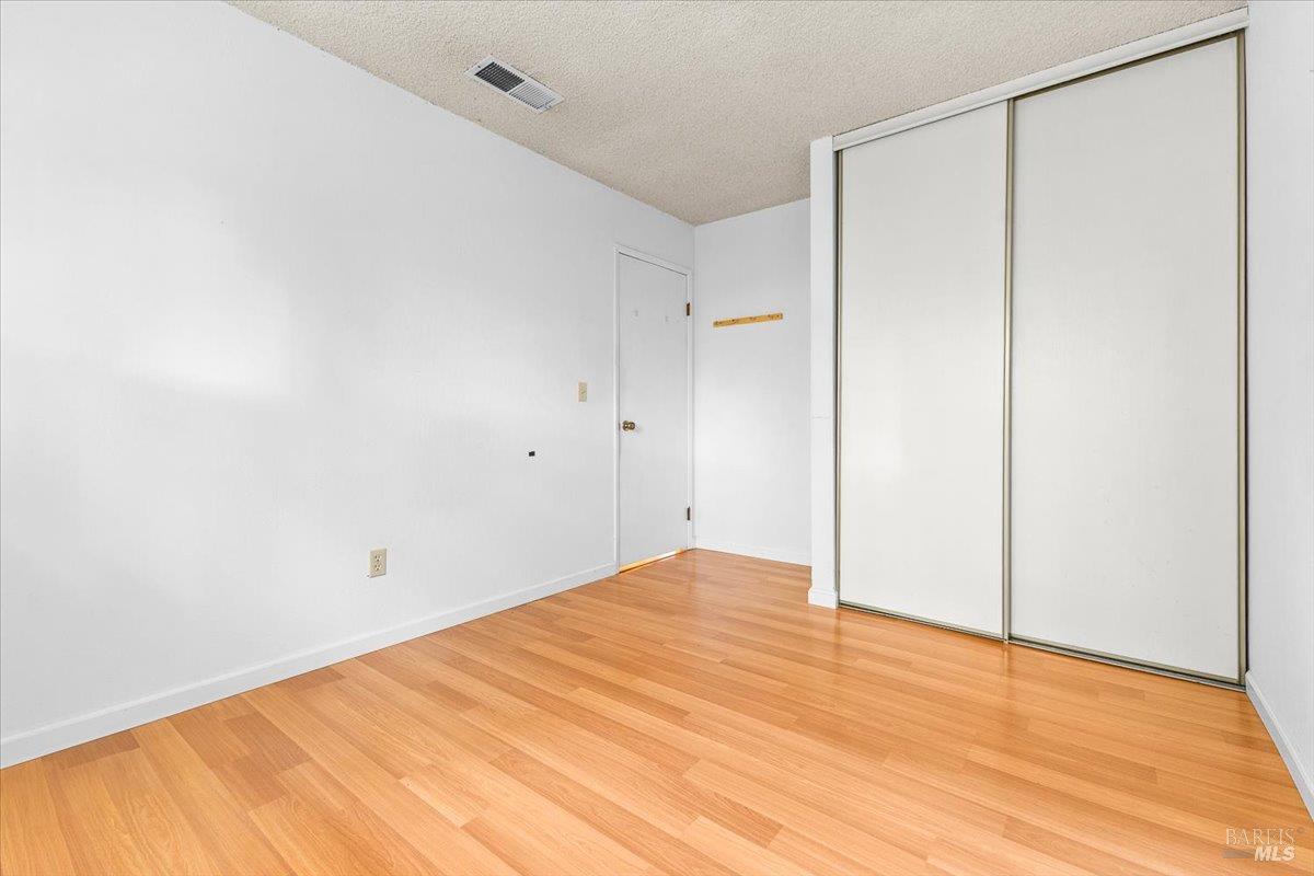 Detail Gallery Image 13 of 19 For 4910 Cheryl Ct, Santa Rosa,  CA 95409 - 3 Beds | 2 Baths