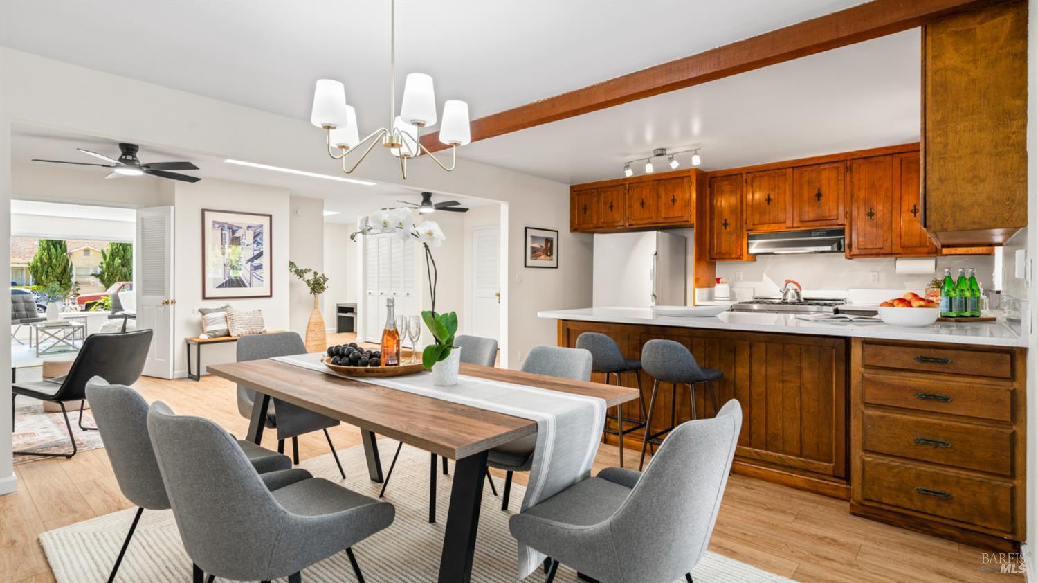 Detail Gallery Image 2 of 28 For 782 Clausing Ave, Novato,  CA 94945 - 3 Beds | 2 Baths