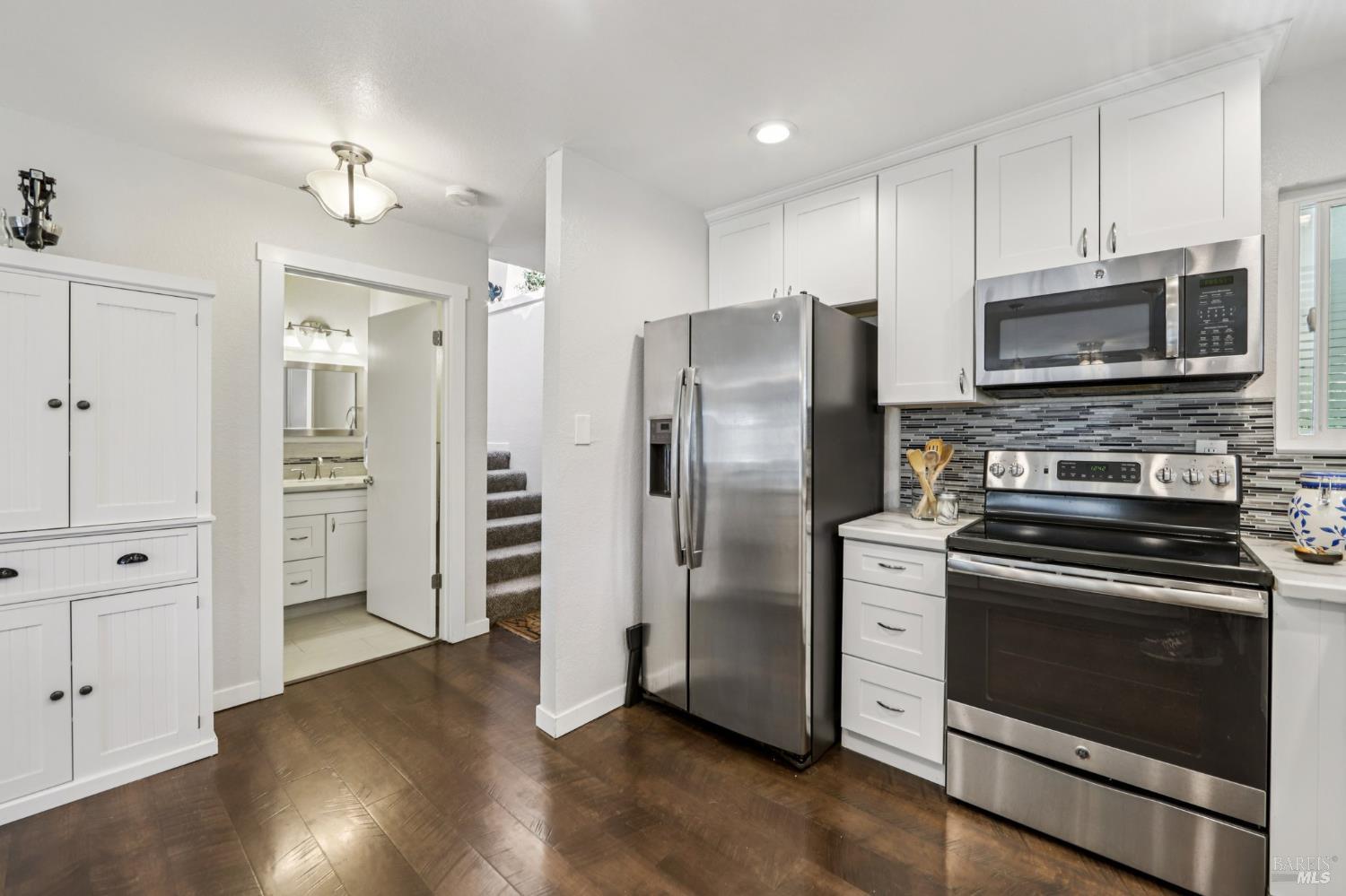 Detail Gallery Image 10 of 33 For 205 W Cherry St, Dixon,  CA 95620 - 3 Beds | 2 Baths